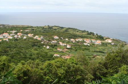 Rocha da Fajã, Maps and GPS Tracks, Hiking Routes in Faial, Trails in Azores